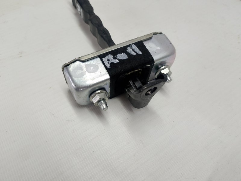 Ограничитель двери Toyota Corolla 2008 ZRE152R