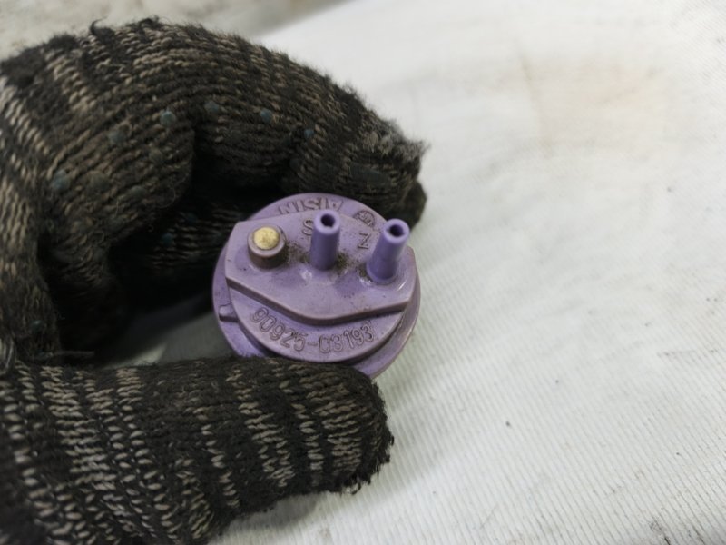 Клапан вакуумный Toyota Camry 2002 XV30