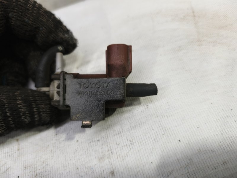 Клапан вакуумный Toyota Camry 2002 XV30
