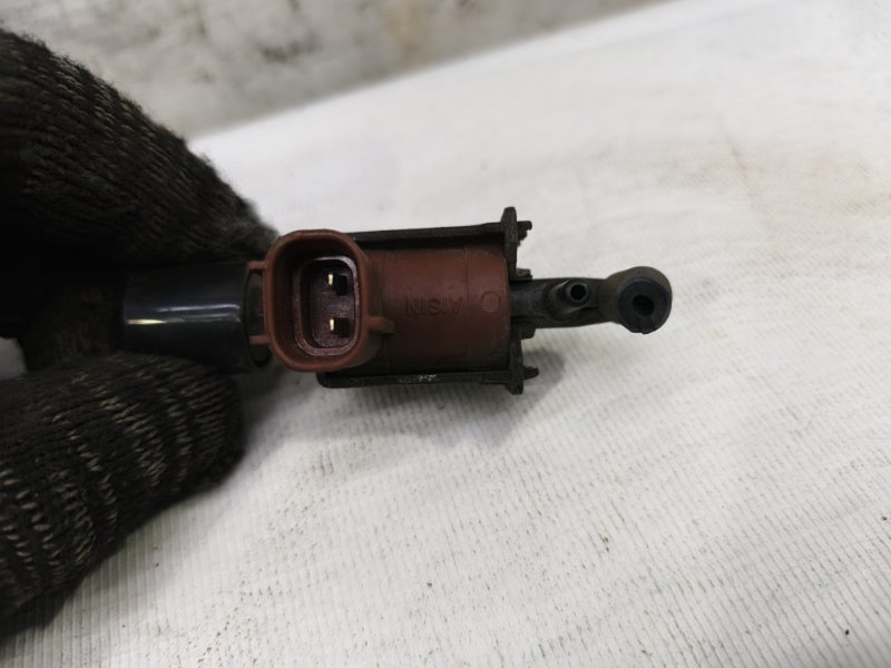 Клапан вакуумный Toyota Camry 2002 XV30