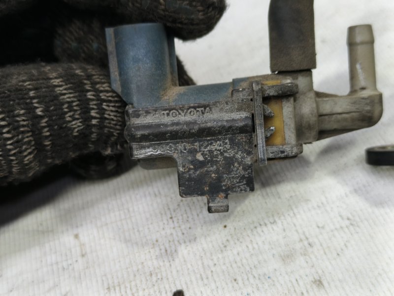 Клапан электромагнитный Toyota Camry 2002 XV30