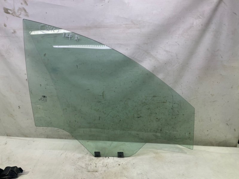 Стекло Lada Xray 2021