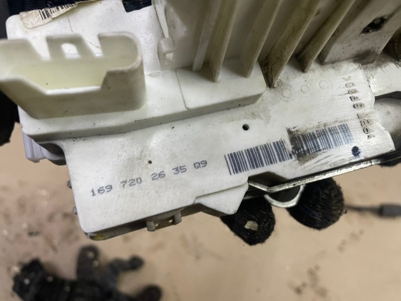 Замок двери Mercedes-Benz ML 2006 W 164