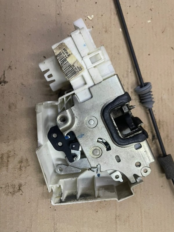 Замок двери Mercedes-Benz ML 2006 W 164