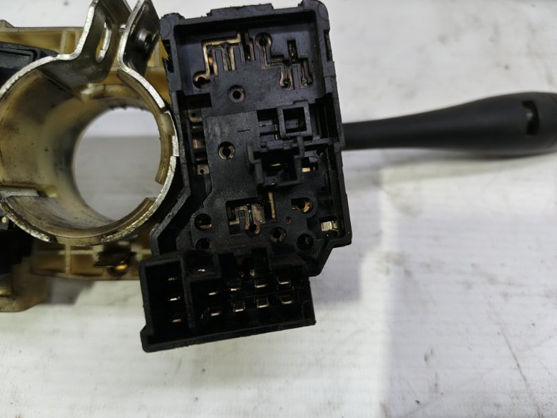 Переключатель подрулевой Nissan Primera 1990