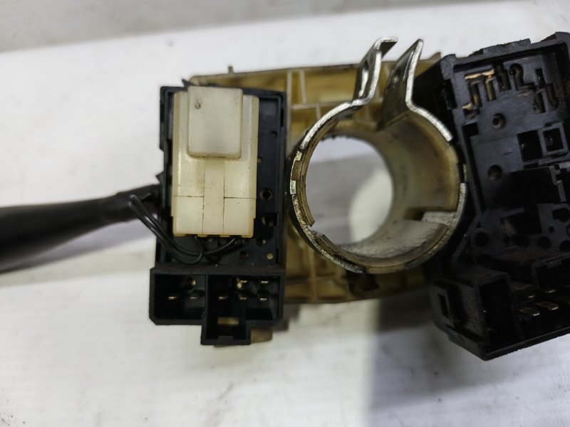 Переключатель подрулевой Nissan Primera 1990