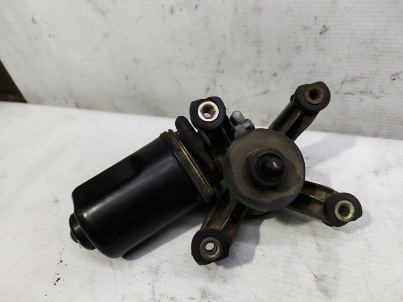 Моторчик дворников Nissan Primera 1990