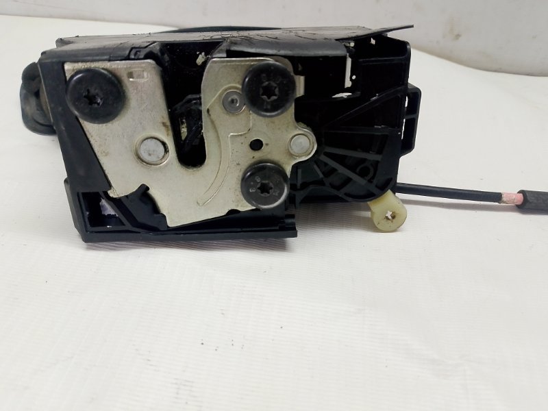 Замок двери lada vesta 2022