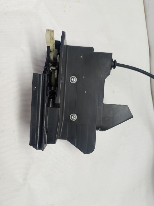 Замок двери lada vesta 2022