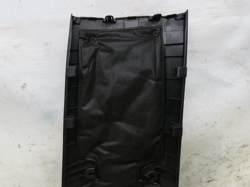 Обшивка стойки Omoda C5 2023