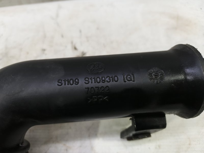 Патрубок воздушного фильтра Lifan X60 2013