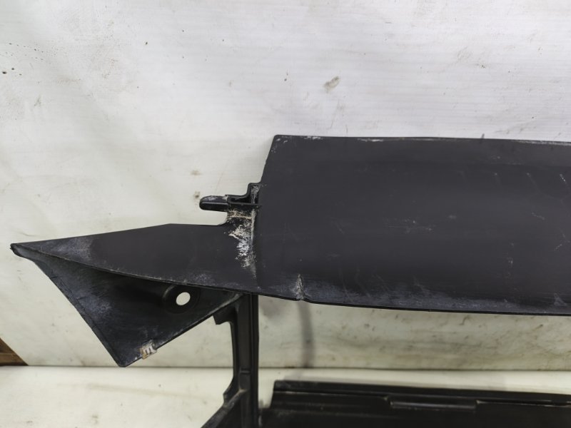 Дефлектор радиатора lada vesta 2020