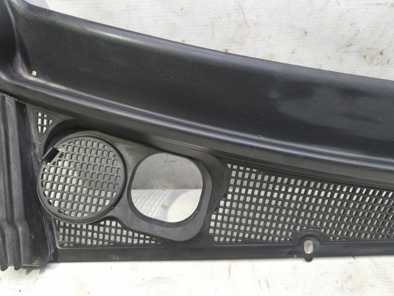 Жабо Lada Xray 2021