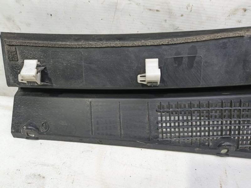 Жабо Lada Xray 2021