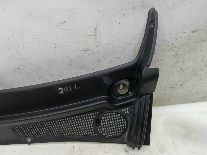 Жабо Lada Xray 2021