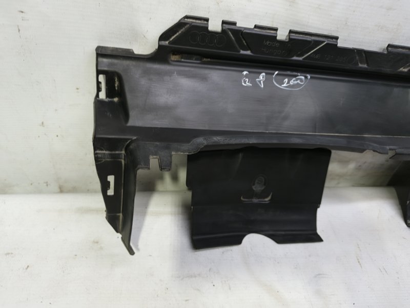 Воздуховод радиатора Audi Q8 2021