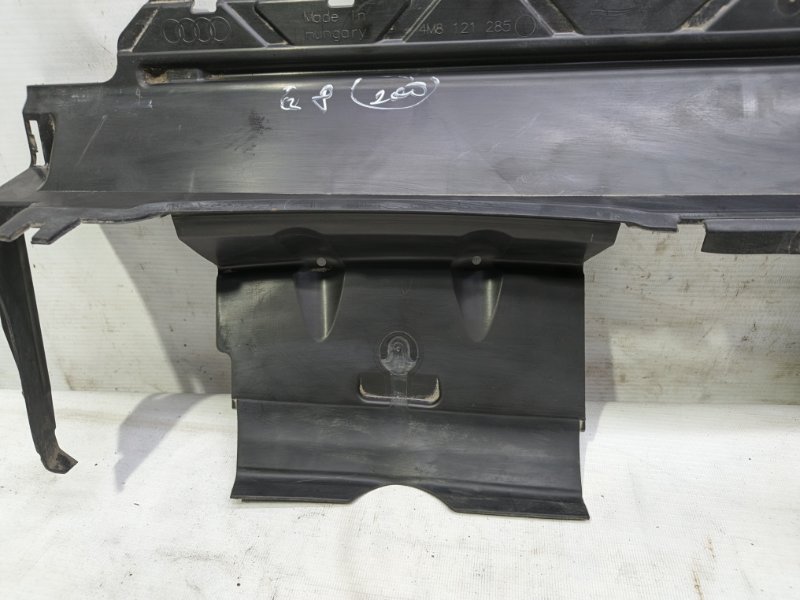 Воздуховод радиатора Audi Q8 2021