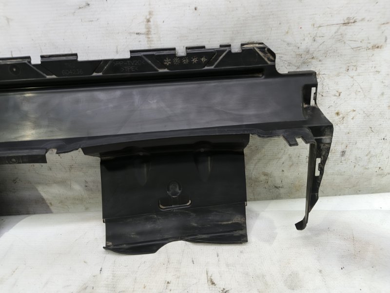 Воздуховод радиатора Audi Q8 2021