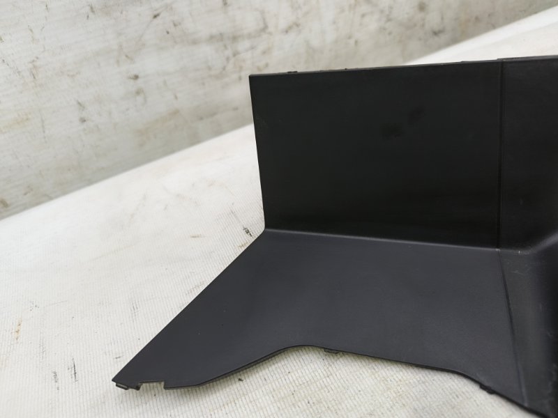 Накладка фонаря Audi Q8 2021