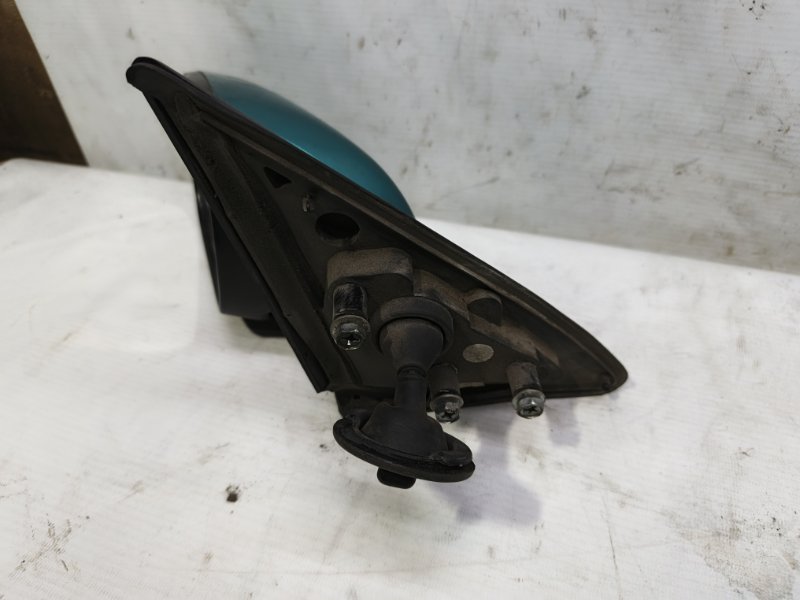 Зеркало Nissan Primera 1990