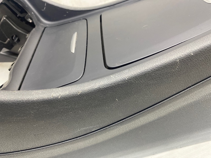 Подлокотник Mercedes CLA - Class 2015 CLA 180