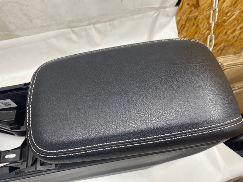 Подлокотник Mercedes CLA - Class 2015 CLA 180