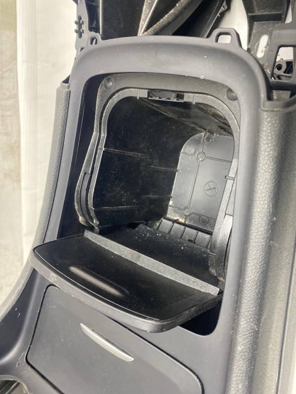 Подлокотник Mercedes CLA - Class 2015 CLA 180