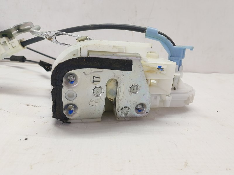 Замок двери Honda Fit