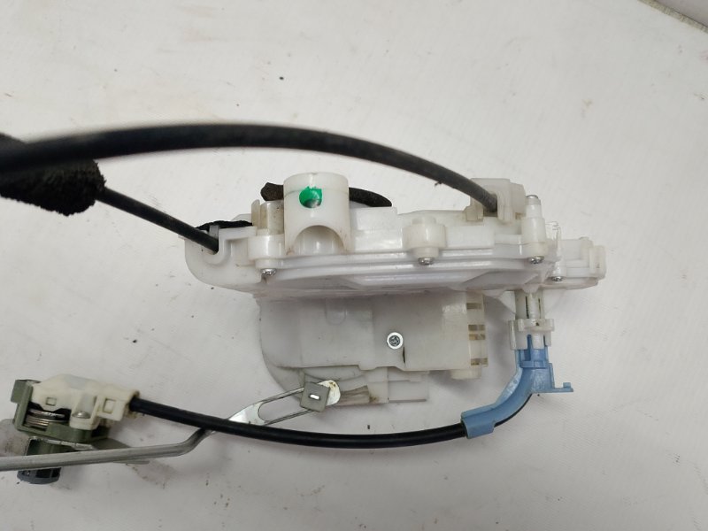 Замок двери Honda Fit