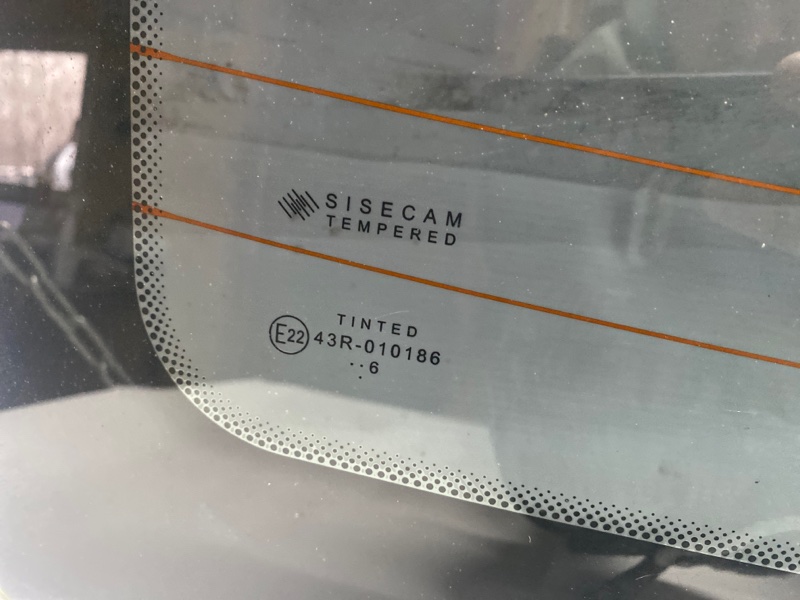 Стекло lada vesta 2022