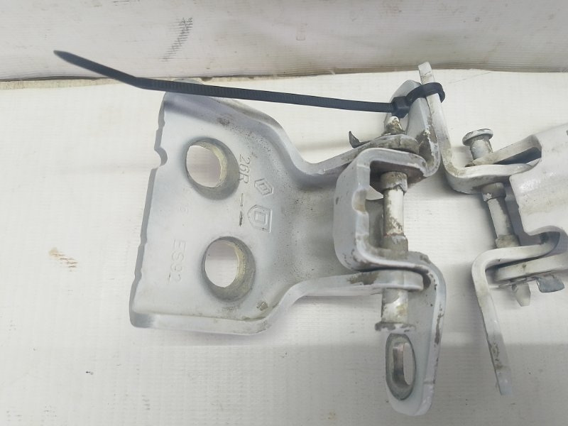 Петля двери lada vesta 2022