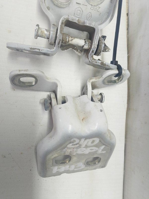 Петля двери lada vesta 2022