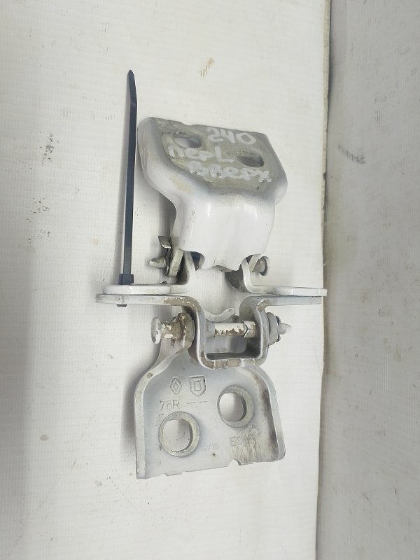 Петля двери lada vesta 2022