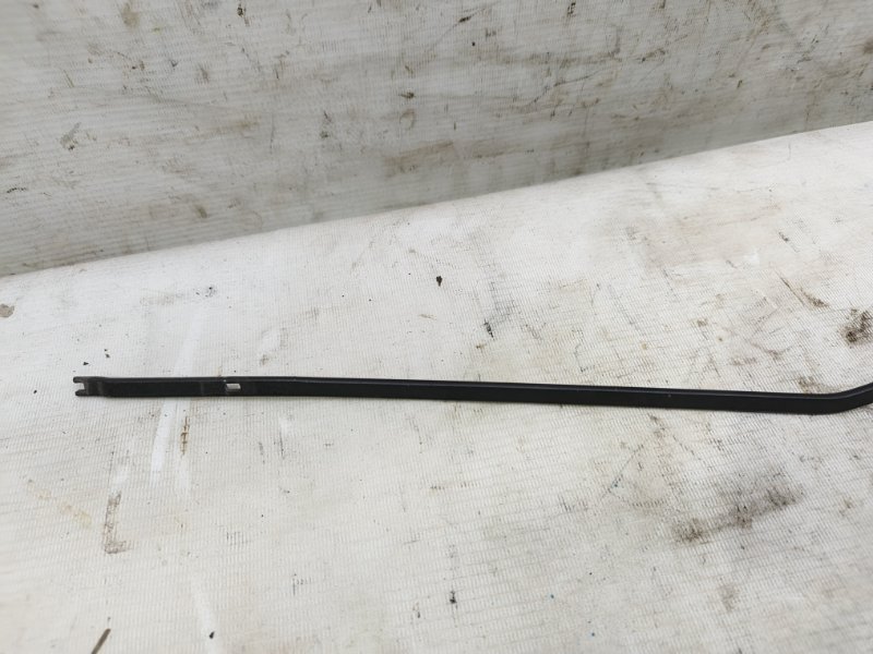 Поводок стеклоочистителя Lada Xray 2021