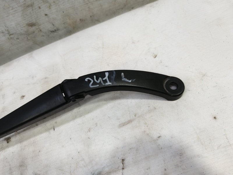 Поводок стеклоочистителя Lada Xray 2021