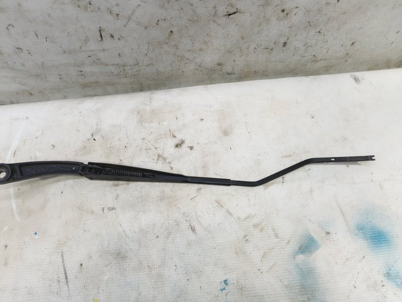 Поводок стеклоочистителя Lada Xray 2021