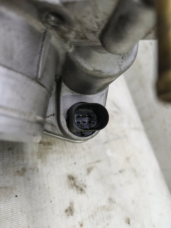 Дроссельная заслонка Volkswagen Jetta 2008