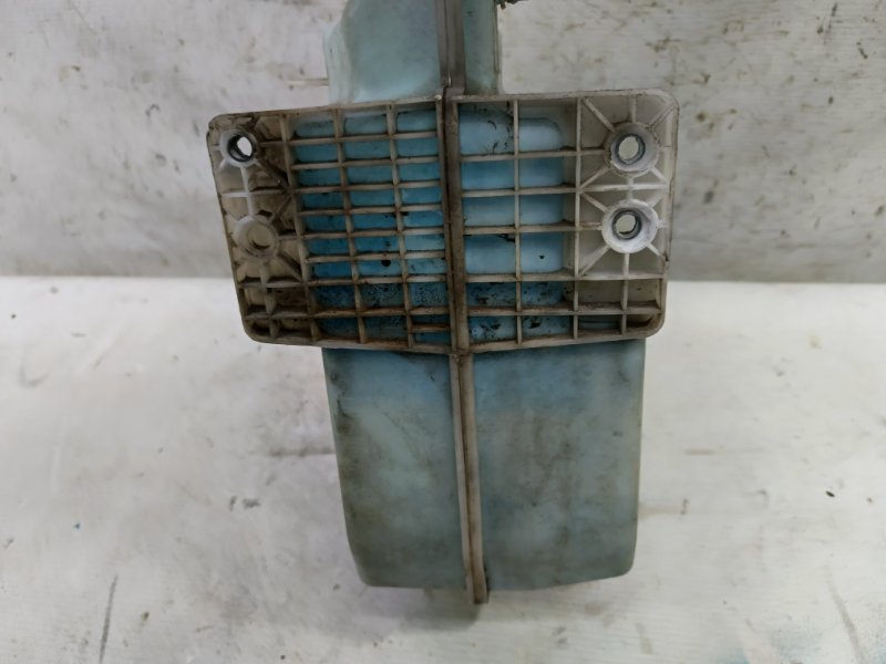 Бачок омывателя Volkswagen Jetta 2008