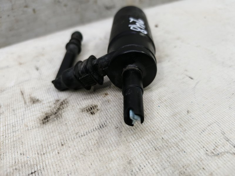 Насос омывателя Volkswagen Jetta 2008