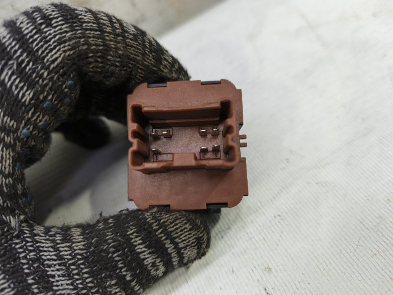 Блок управления стеклоподъемниками Lada Xray 2021