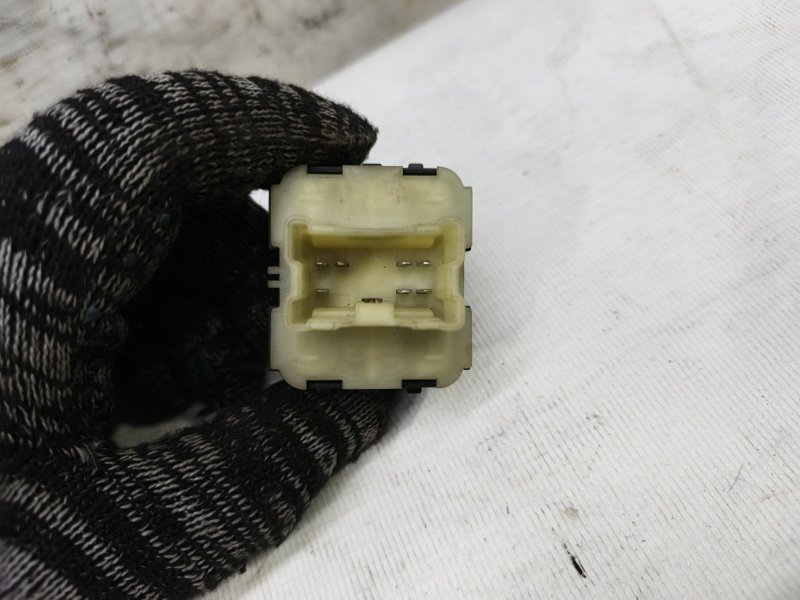 Блок управления стеклоподъемниками Lada Xray 2021