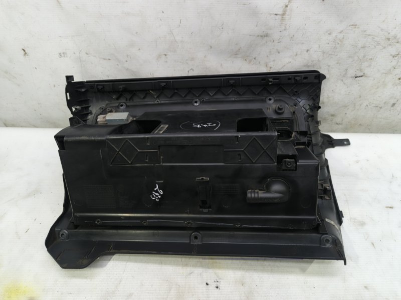 Бардачок Volkswagen Jetta 2008