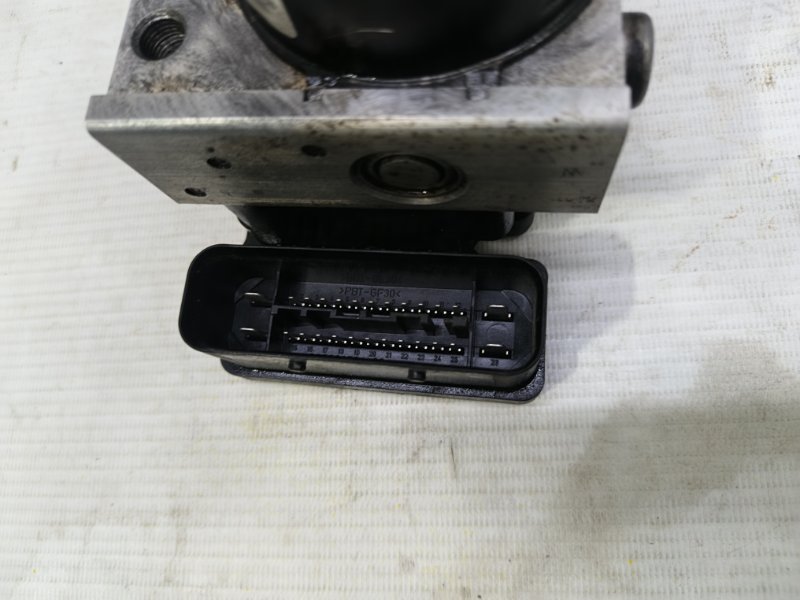 Блок ABS Volkswagen Jetta 2008