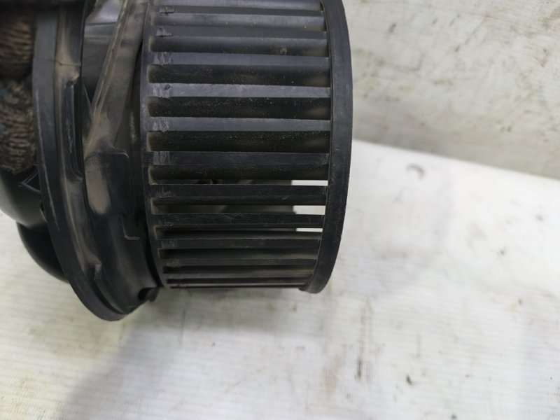 Моторчик печки Volkswagen Jetta 2008