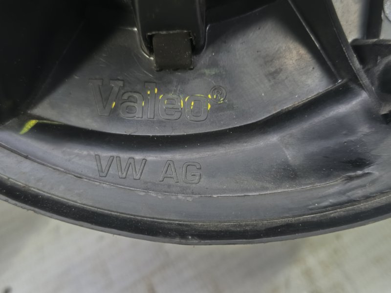 Моторчик печки Volkswagen Jetta 2008