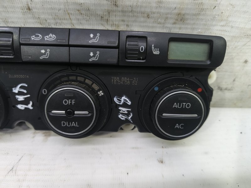 Блок управления климат-контролем Volkswagen Jetta 2008