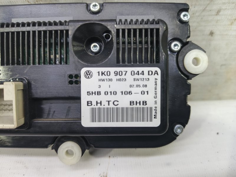 Блок управления климат-контролем Volkswagen Jetta 2008