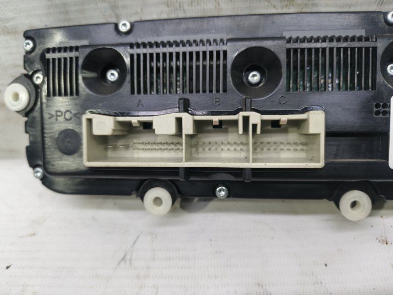 Блок управления климат-контролем Volkswagen Jetta 2008