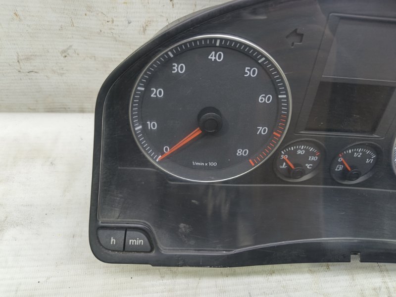 Панель приборов Volkswagen Jetta 2008