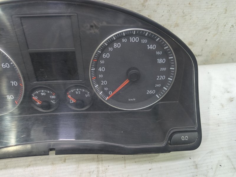 Панель приборов Volkswagen Jetta 2008
